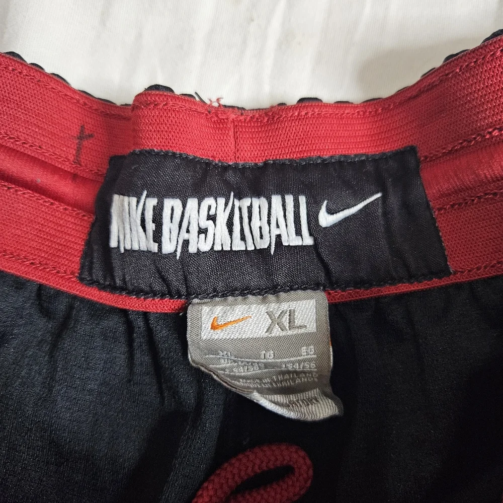 Nike Basketball Shorts With Pockets - Picture 3 of 4
